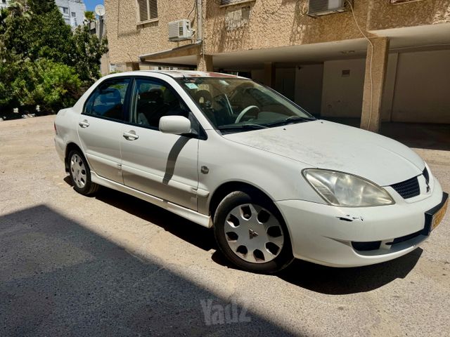 מיצובישי לנסר