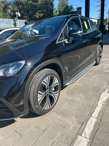 מרצדס-בנץ EQE SUV