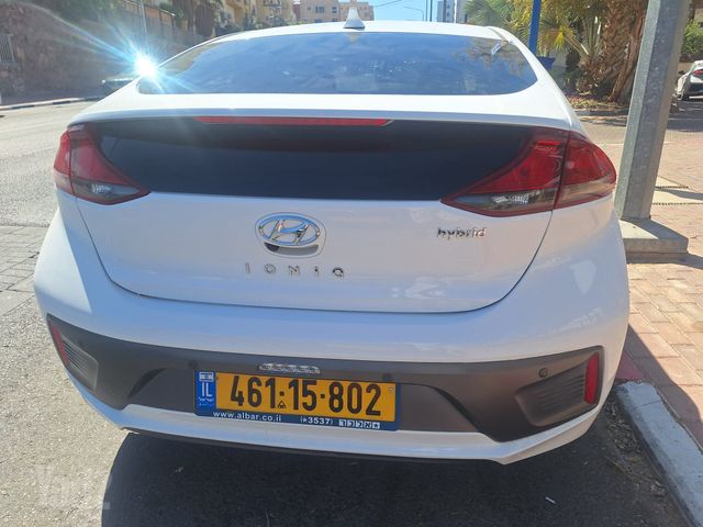 יונדאי איוניק