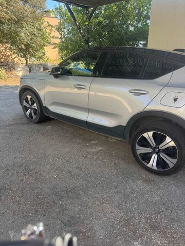 וולוו C40