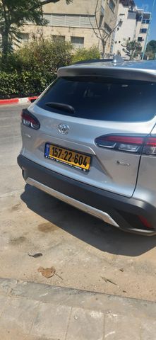 מודעת רכב טויוטה קורולה קרוס