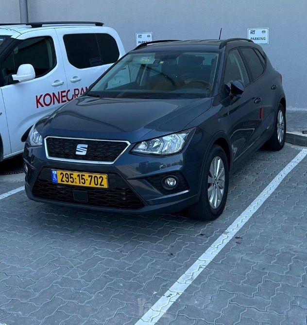 מודעת רכב סיאט ארונה