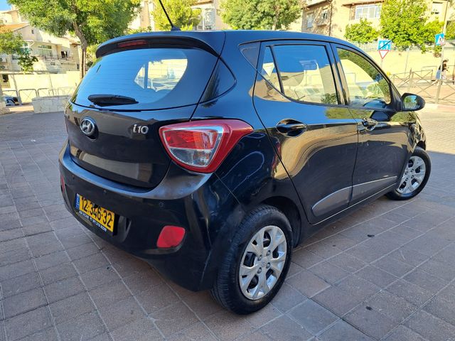 יונדאי i10