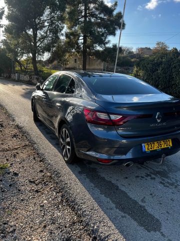 רנו מגאן