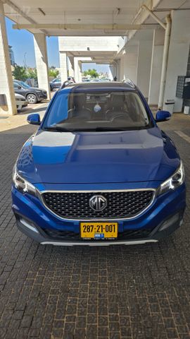 אם ג'י ZS