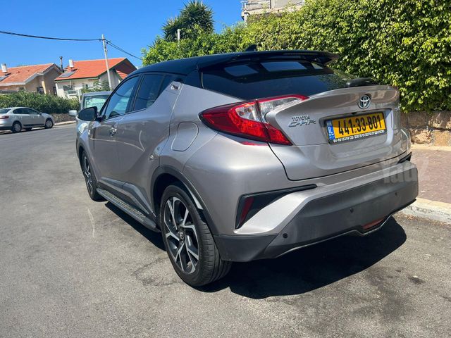 טויוטה C-HR