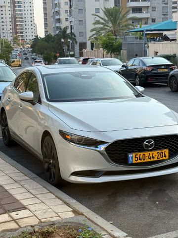 מאזדה 3