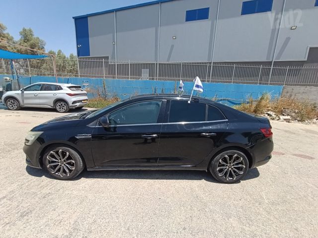 רנו מגאן