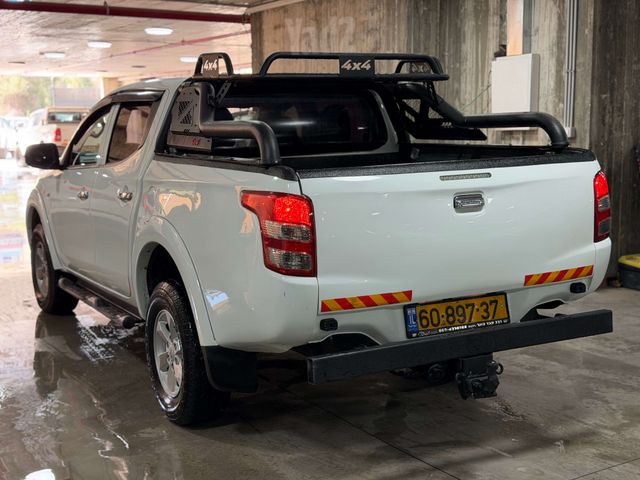 מיצובישי טרייטון / L200