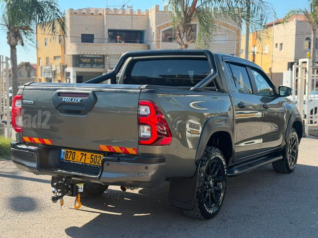 טויוטה היילקס