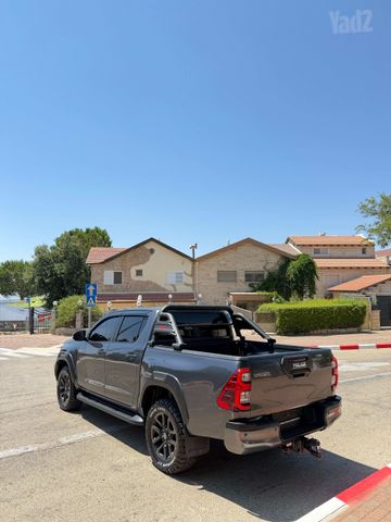 טויוטה היילקס