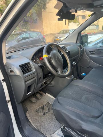 מודעת רכב סיטרואן ג'אמפי