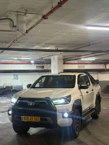 מודעת רכב טויוטה היילקס