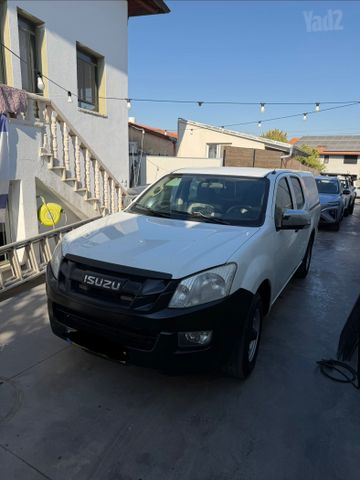 מודעת רכב איסוזו די-מקס