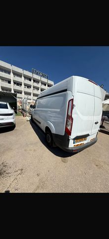 פורד טרנזיט קוסטום