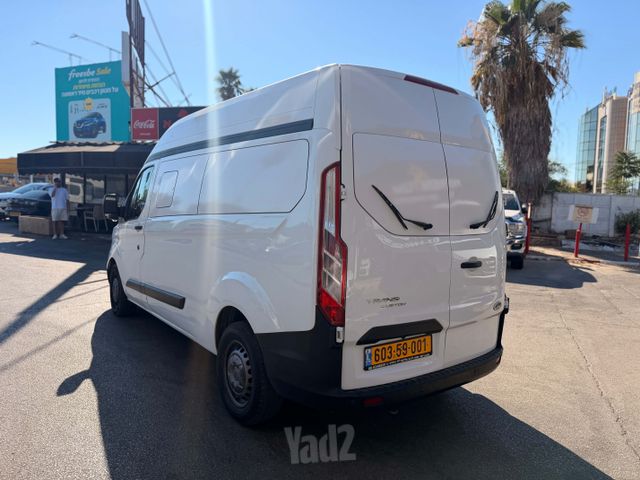 פורד טרנזיט קוסטום