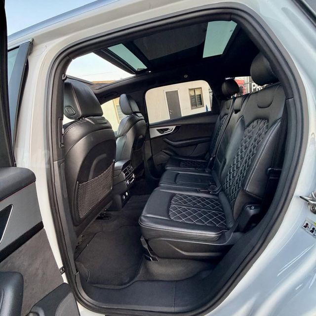 אאודי SQ7