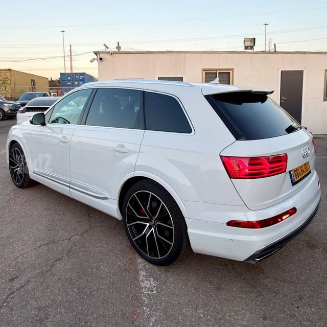 מודעת רכב אאודי SQ7 2