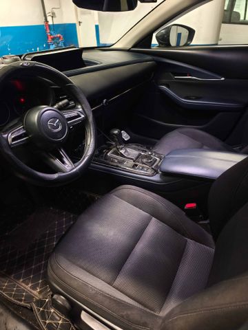 מודעת רכב מאזדה CX-30