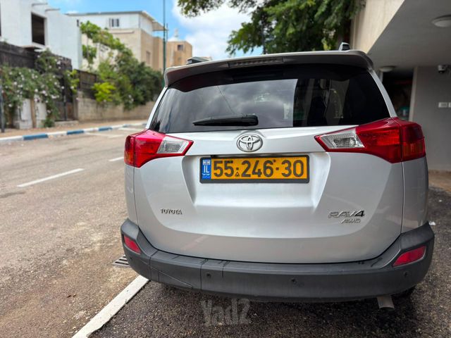 מודעת רכב טויוטה RAV4
