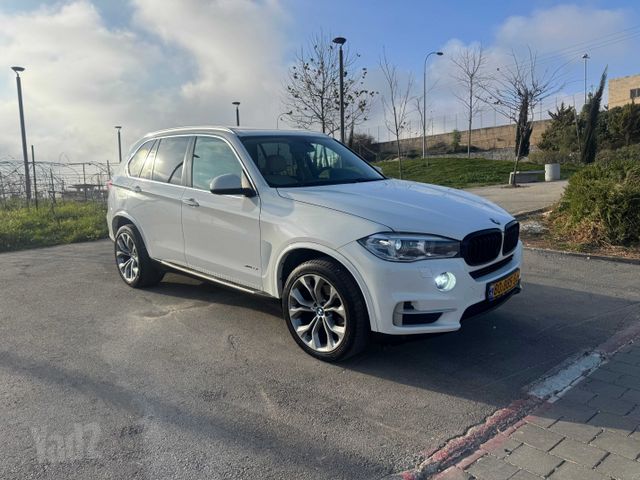 ב מ וו X5