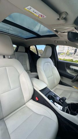 וולוו XC40