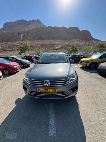 מודעת רכב פולקסווגן טוארג