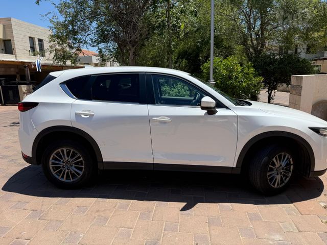 מודעת רכב מאזדה CX-5