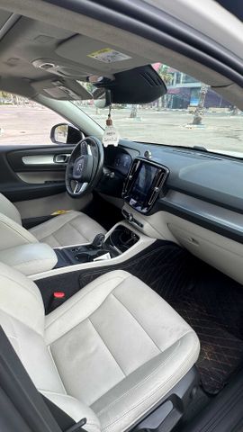 וולוו XC40