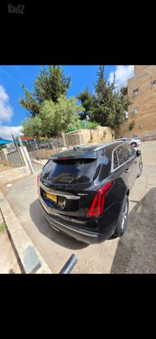 קאדילק XT5