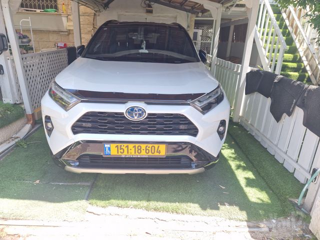 מודעת רכב טויוטה RAV4