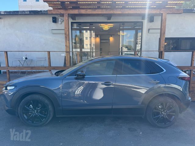 מודעת רכב מאזדה CX-30 2