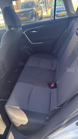 טויוטה RAV4