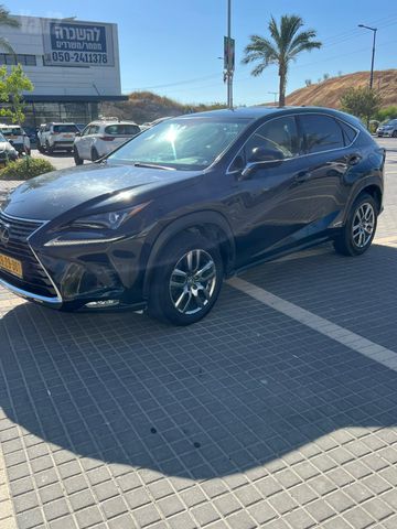 לקסוס NX