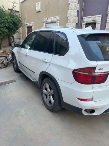 ב מ וו X5