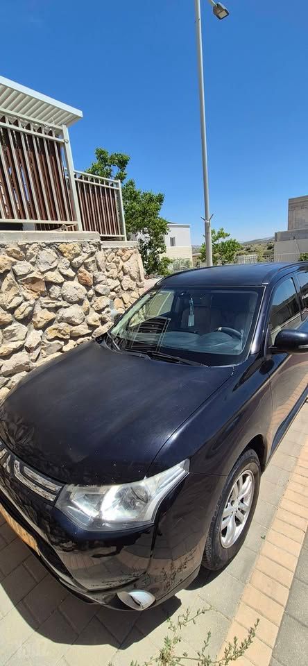 מיצובישי אאוטלנדר
