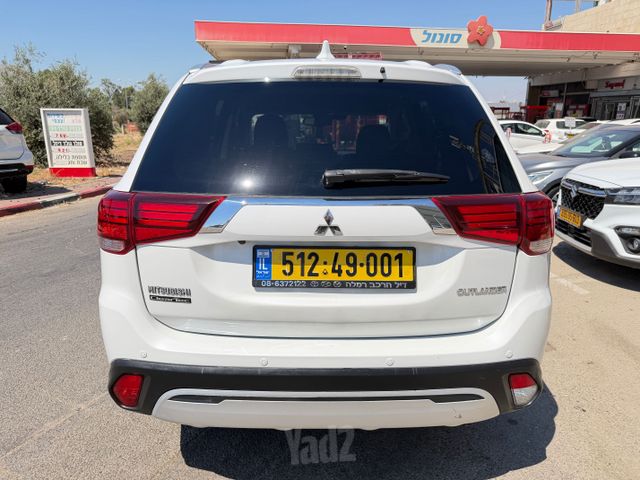 מיצובישי אאוטלנדר