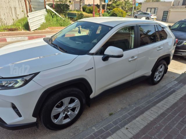 מודעת רכב טויוטה RAV4