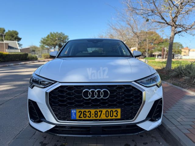 אאודי Q3