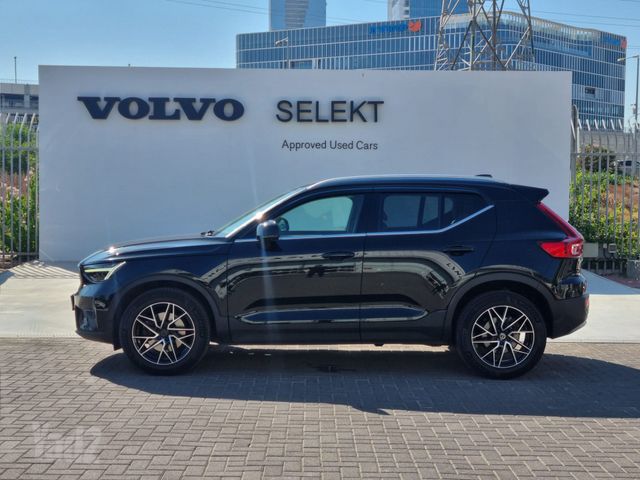 וולוו XC40