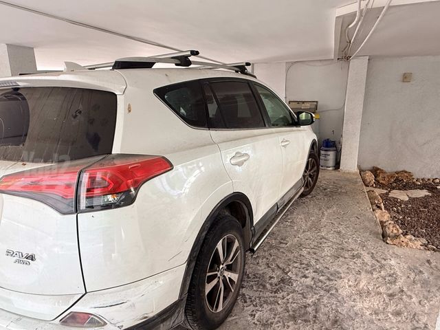 טויוטה RAV4