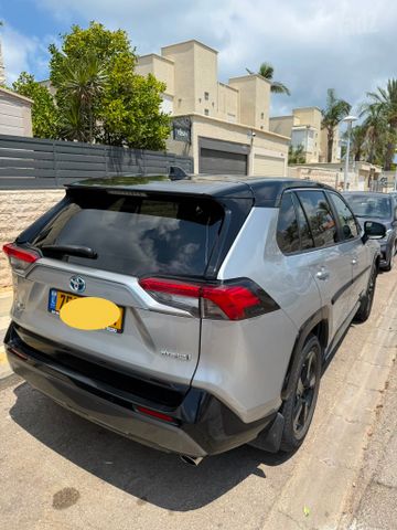טויוטה RAV4