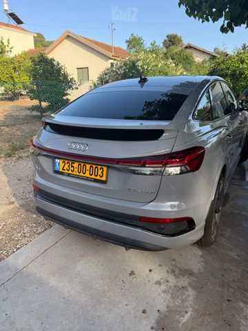 מודעת רכב אאודי Q4 e-tron