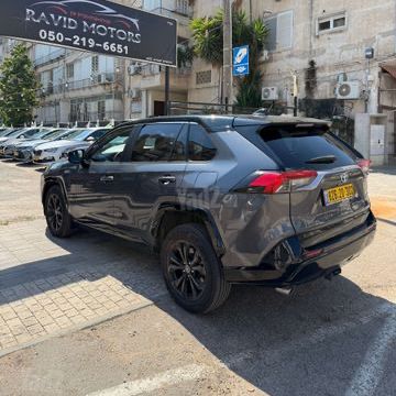 טויוטה RAV4