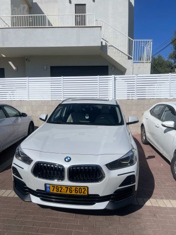 ב מ וו X2