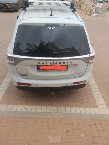 מיצובישי אאוטלנדר