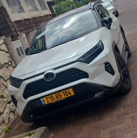 טויוטה RAV4