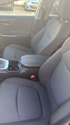 טויוטה RAV4