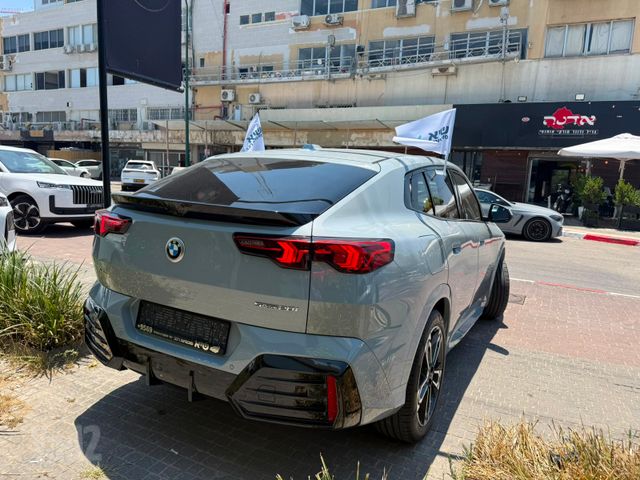 ב מ וו X2