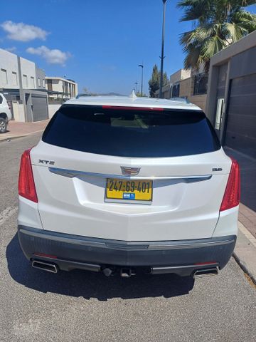 קאדילק XT5